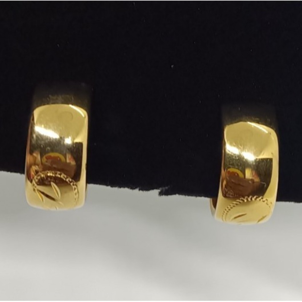 Sarah‎ Coventry Gold tone Round Clip on Hoop Earrings
